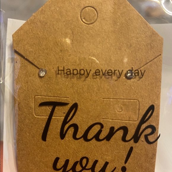 Different Design earrings - Picture 4 of 10